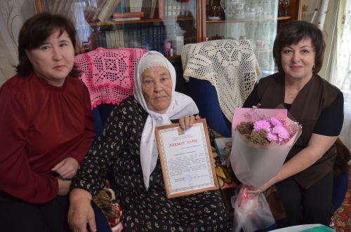90 яшен тутырган Римма апа юбилеен үзе алып барды