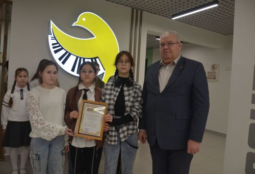 Сарманда балалар иҗаты бәйгесе җиңүчеләрен бүләкләделәр