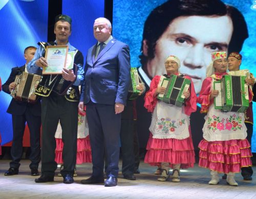 Сарманлылар бәйрәмнәрне җыр белән каршылый