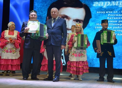 Сарманлылар бәйрәмнәрне җыр белән каршылый