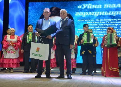 Сарманлылар бәйрәмнәрне җыр белән каршылый