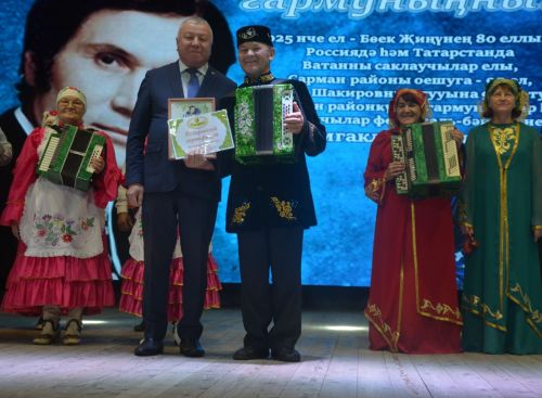 Сарманлылар бәйрәмнәрне җыр белән каршылый