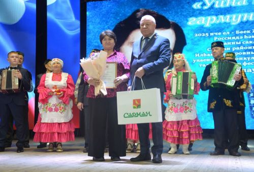 Сарманлылар бәйрәмнәрне җыр белән каршылый