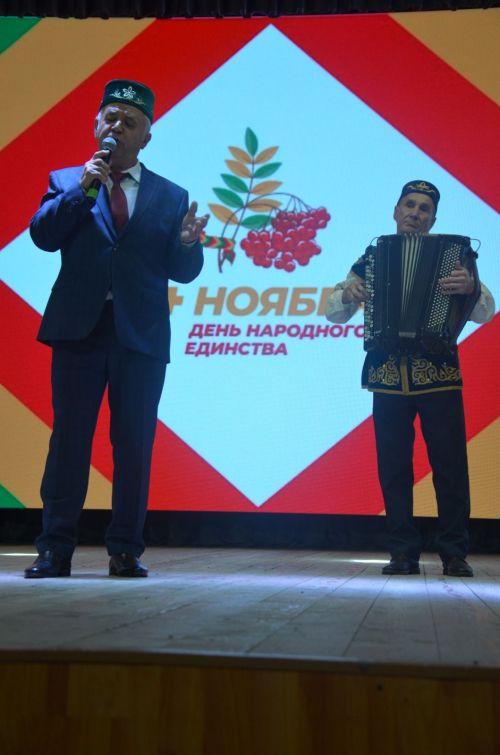 Сарманлылар бәйрәмнәрне җыр белән каршылый