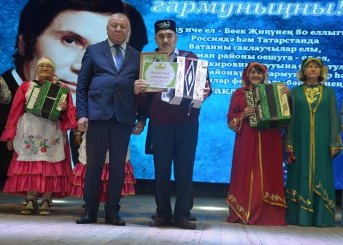 Сарманлылар бәйрәмнәрне җыр белән каршылый