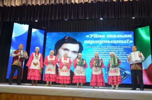 Сарманлылар бәйрәмнәрне җыр белән каршылый