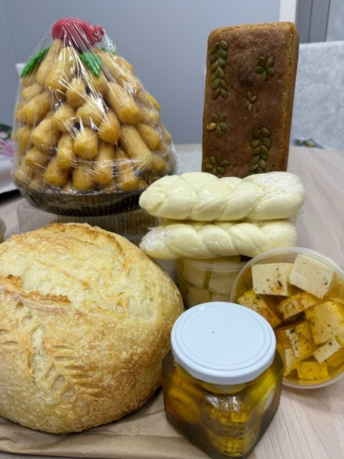 Сарман матбугат үзәге “Әниемә бүләккә” дип исемләнгән ярминкәгә чакыра
