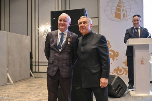 Якташыбыз Хәйдәр Гыйльфановка дәүләт бүләге тапшырылды