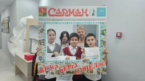 Матбугат үзәгендә узган ярминкә абунәчеләрне очраштырды