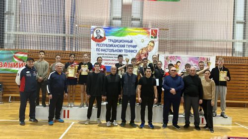 Определены победители районного этапа теннисного турнира
