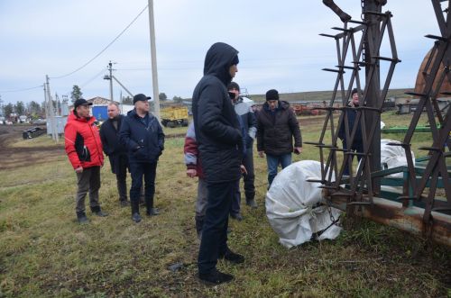 В районе провели проверку АПК по постановке техники на зимнее хранение и подготовке к ремонту