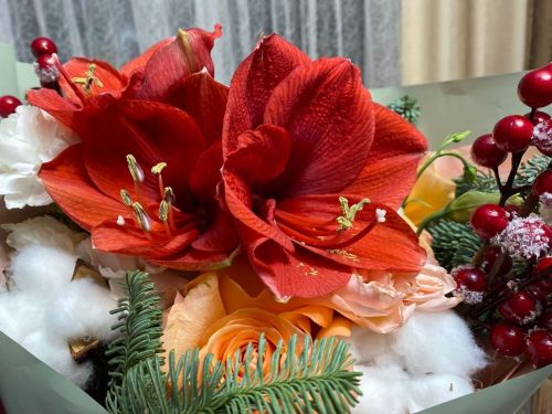 ЗАГС бүлеге хезмәткәрләре бәйрәм итәләр
