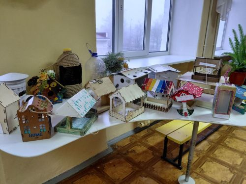 В Джалильской СОШ №2 встретили первый день зимы акцией помощи птицам