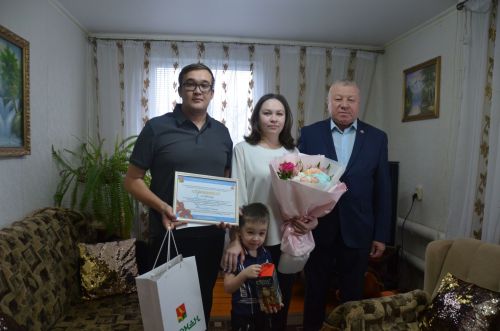 Сарманнан Сафиннар гаиләсен уллары туу белән котладылар