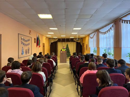 В общеобразовательных учреждениях района проходят уроки ГИБДД