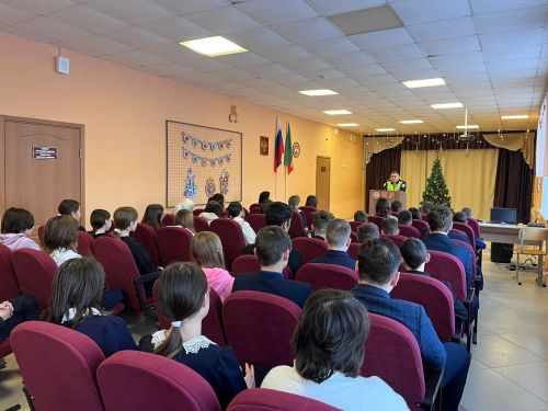 В общеобразовательных учреждениях района проходят уроки ГИБДД