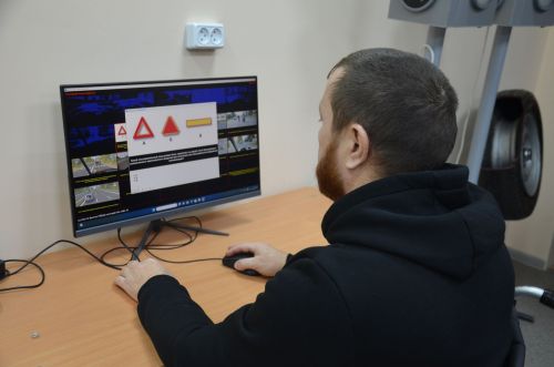 Районда мөмкинлекләре чикләнгән машина йөртүчеләр ярыштылар