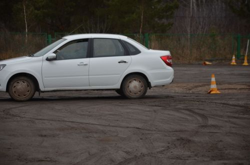Районда мөмкинлекләре чикләнгән машина йөртүчеләр ярыштылар