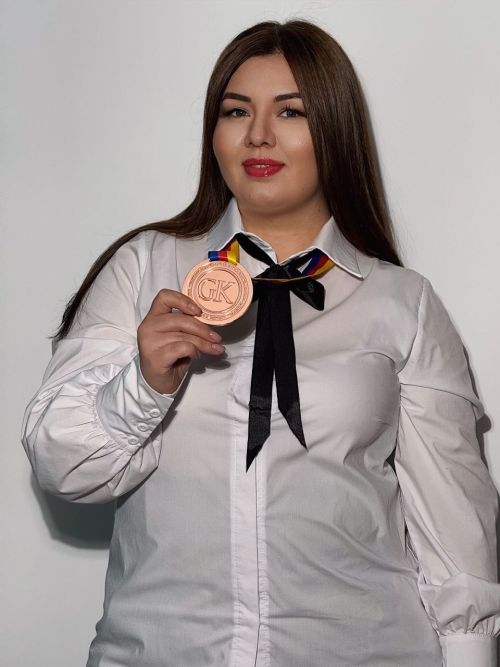 Азалак кызы дөнья чемпионы булган