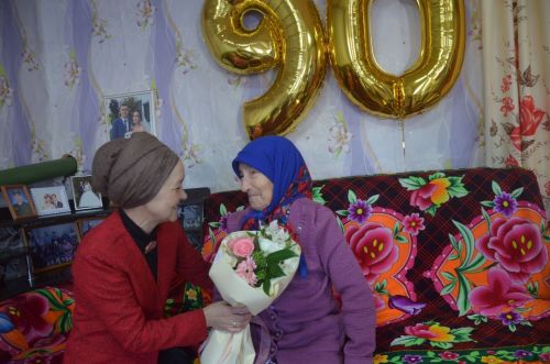Мария Денисовна 90 яшен бәйрәм итә