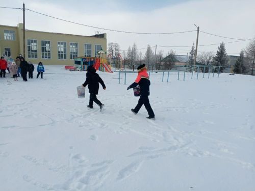 В Азалаковской школе проходит «Зарница»