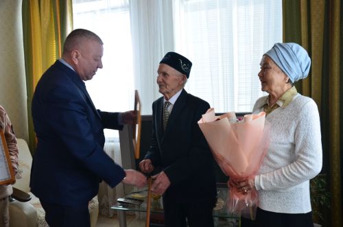 Вәлишиннар ике бәйрәмне бергә билгелиләр