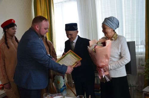 Вәлишиннар ике бәйрәмне бергә билгелиләр