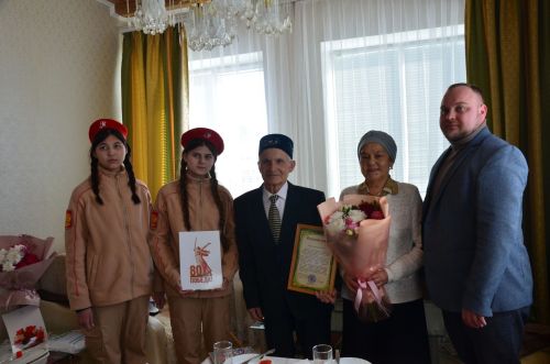 Вәлишиннар ике бәйрәмне бергә билгелиләр