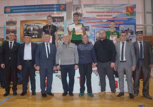 Район командасы көрәш турнирында икенче урын алды
