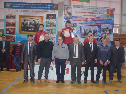 Район командасы көрәш турнирында икенче урын алды
