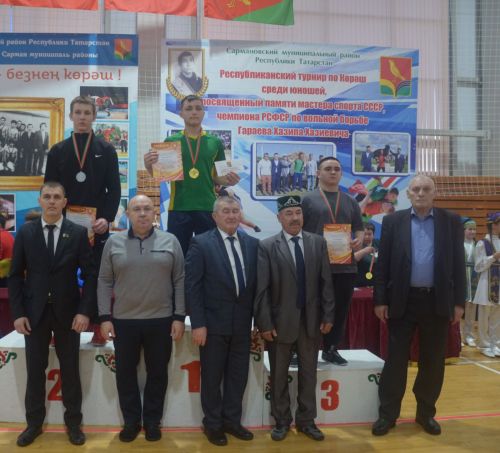 Район командасы көрәш турнирында икенче урын алды