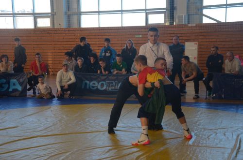 Район командасы көрәш турнирында икенче урын алды