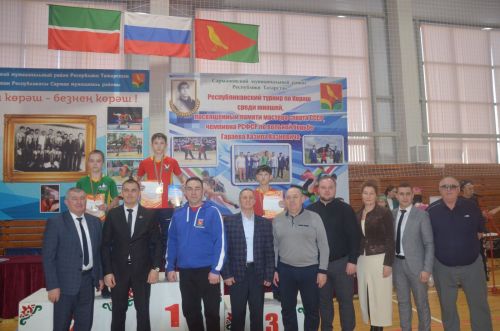 Район командасы көрәш турнирында икенче урын алды