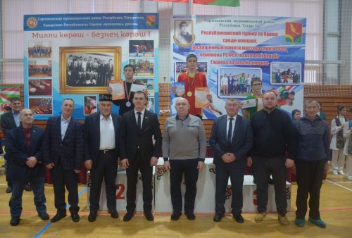 Район командасы көрәш турнирында икенче урын алды