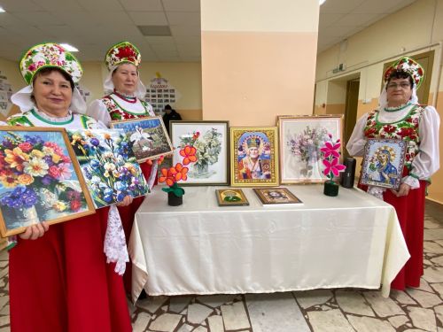 Александровканың «Рябинушка»сын күлмәкләреннән таныйлар