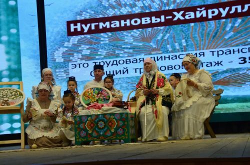 Хәлиуллиннар гаиләсе район данын республикада яклаячак