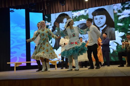 Хәлиуллиннар гаиләсе район данын республикада яклаячак