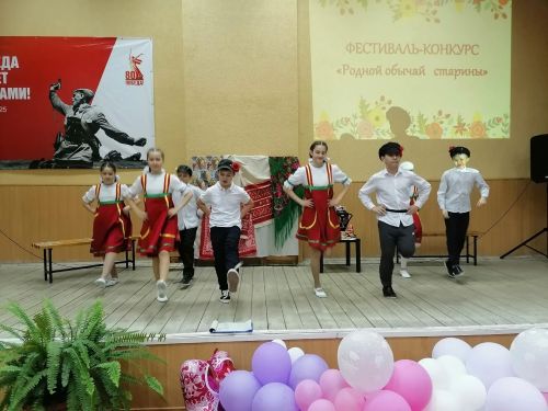 Яркий фестиваль «Многонациональное разноцветие» собрал гостей в Джалильской гимназии