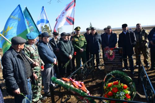 Александровкада сугыш чоры ятимнәренә истәлек тактасы урнаштырдылар