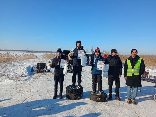 Юные гонщики района покорили подиум на Открытом Чемпионате по зимнему картингу!