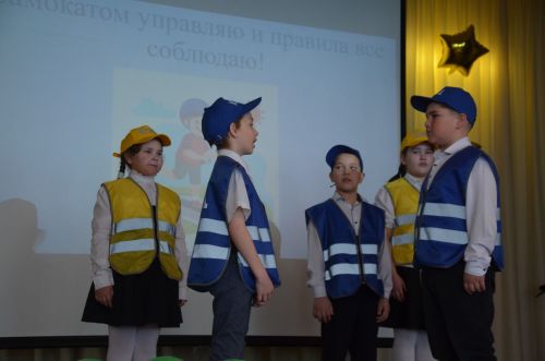 Сарман гимназиясе командасы агитбригадалар бәйгесендә җиңде