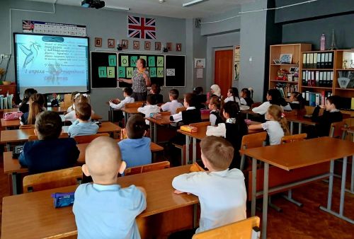 Джалильская школа №1 стартовала в «Эковесне-2025»: неделя птиц