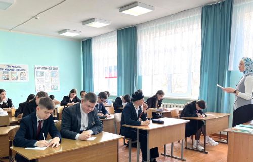 Гимназиядә Туган тел атналыгы башланды