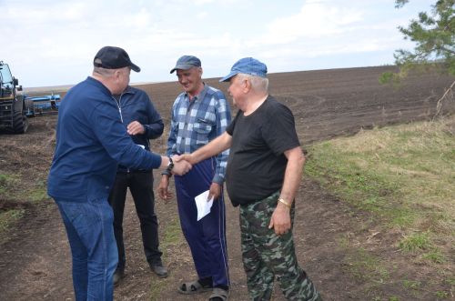 Чәчү кампаниясе алдынгыларын бүләкләделәр