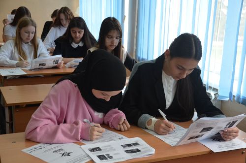 В Сармановской средней школе написали «Диктант Победы»