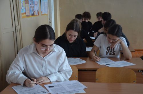 В Сармановской средней школе написали «Диктант Победы»