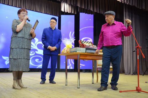 Кичә Алмаз Хәмзин район сәхнәсен гөрләтте