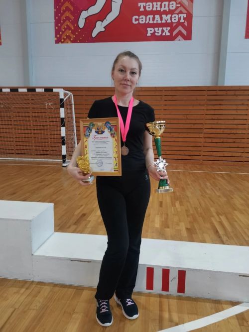 Беренче санлы спорт мәктәбе тренеры 24 ел дәвамында волейболчылар тәрбияли