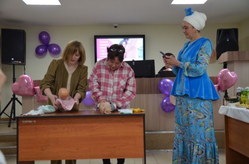 Хастаханәдә бала көтүче әниләрне хөрмәтләделәр