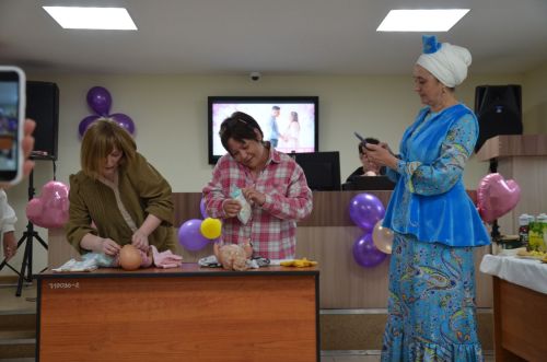 Хастаханәдә бала көтүче әниләрне хөрмәтләделәр